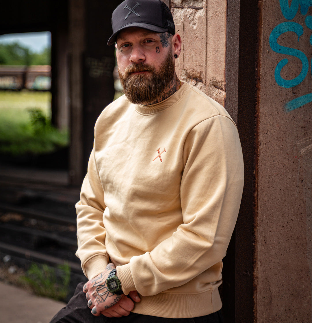 SIGNATURE CREWNECK | COYOTE & WHISKY BROWN