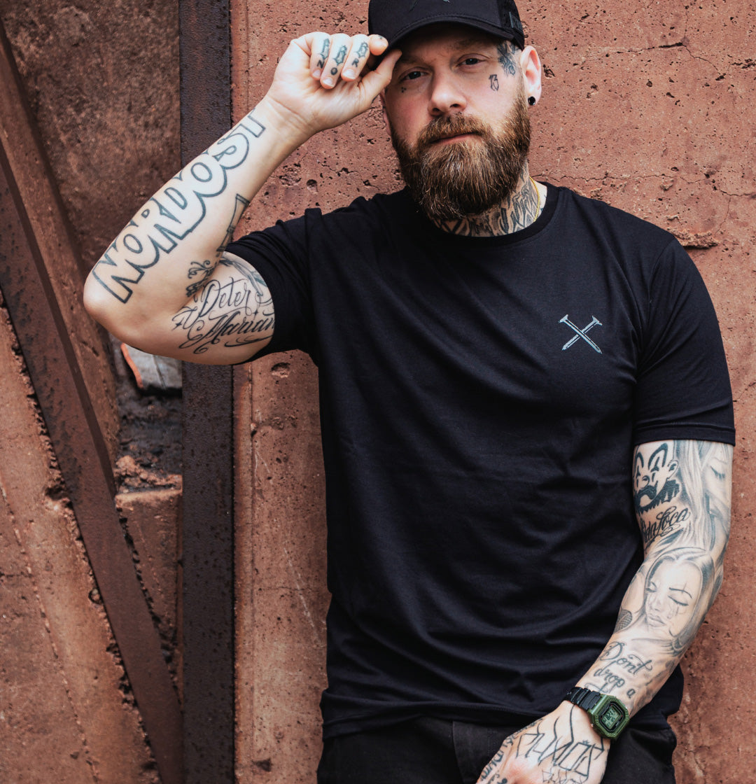 SIGNATURE SHIRT | BLACK ON BLACK