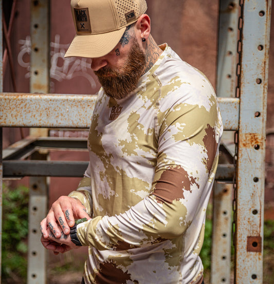 PERFORMANCE LONSLEEVE | DESSERT CAMO