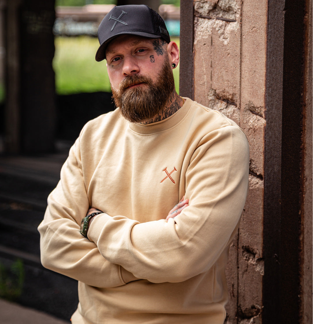 SIGNATURE CREWNECK | COYOTE & WHISKY BROWN